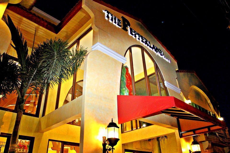 The Pepperland Hotel Legazpi Extérieur photo